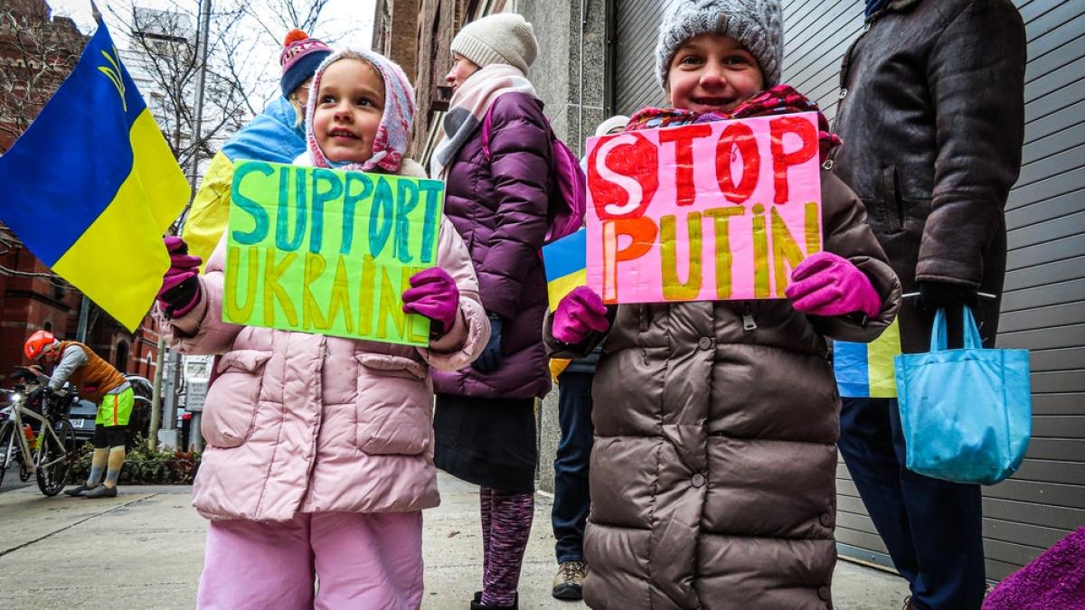 ajutor-ucraina-copii-pexels-katie-godowski-11291271_22221700