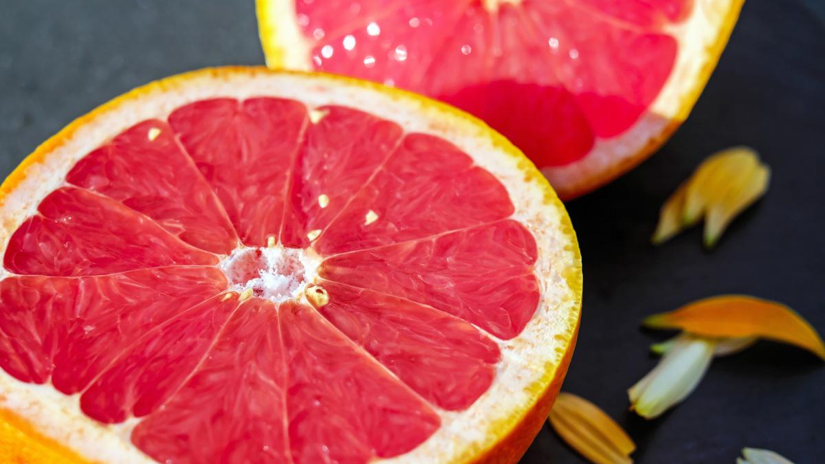ce-se-intampla-daca-bei-suc-de-grapefruit-cand-iei-medicamente--bilic--avertisment-de-stiut_73671200