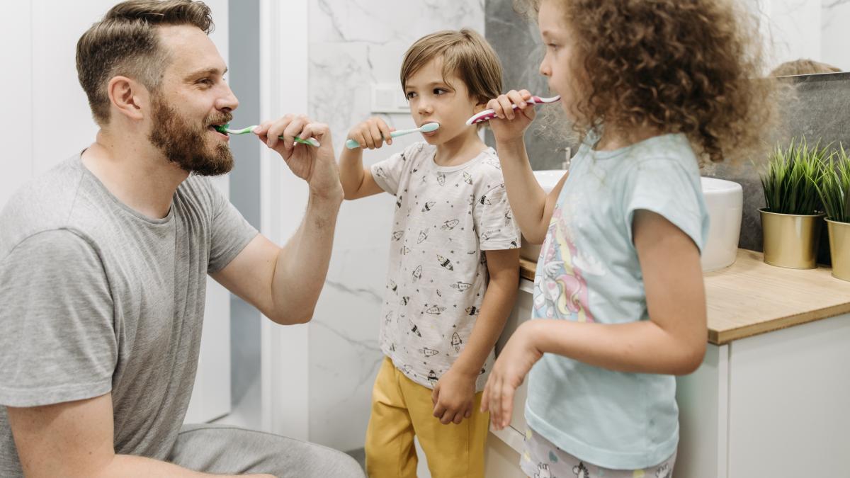 de-la-ce-varsta-e-bine-sa-spalati-copii-pe-dinti--3-sfaturi-importante-pentru-o-igiena-dentara-corecta_85610700