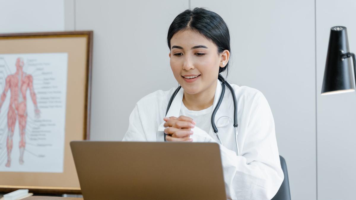 telemedicina--foto-pexels--at--tima-miroshniche_69207900