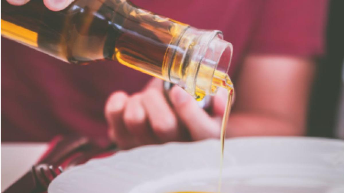 uleiul-de-rapita--alternativa-sanatoasa-pentru-uleiul-de-floarea-soarelui--ce-boli-trateaza-si-cum-te-scoate-din-criza_68976700