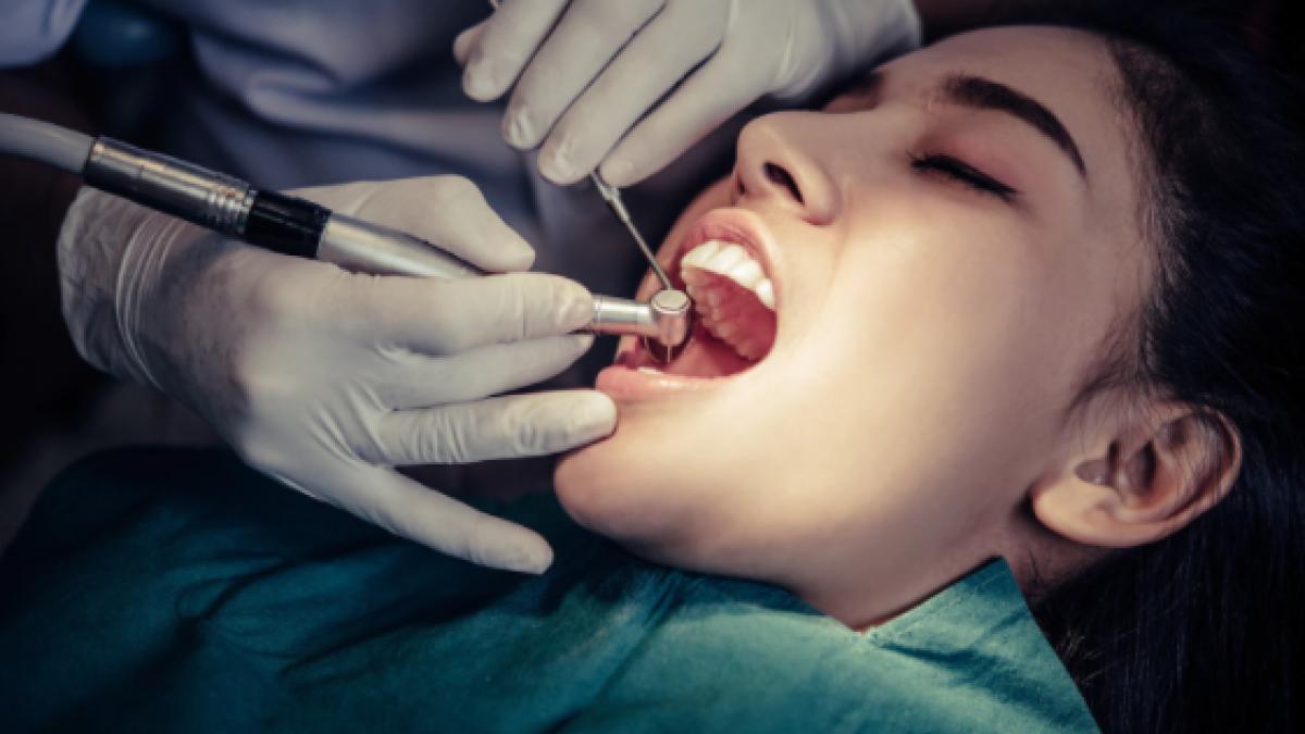 care-sunt-cele-mai-dese-probleme-dentare-la-copii-si-cum-alegem-medicul-stomatolog-potrivit-caria--pe-un-nedorit-loc-intai_81217100