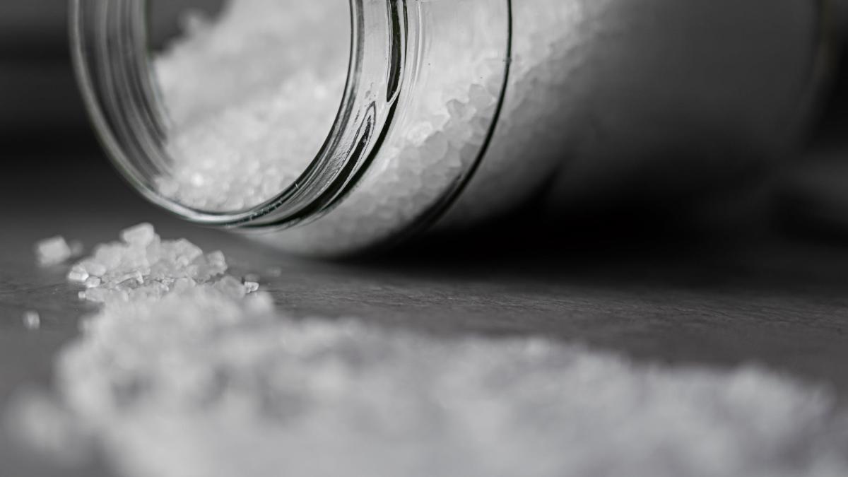 excesul-de-sare-si-retentia-de-apa--foto-pexels--at--castorly-stock_83184800