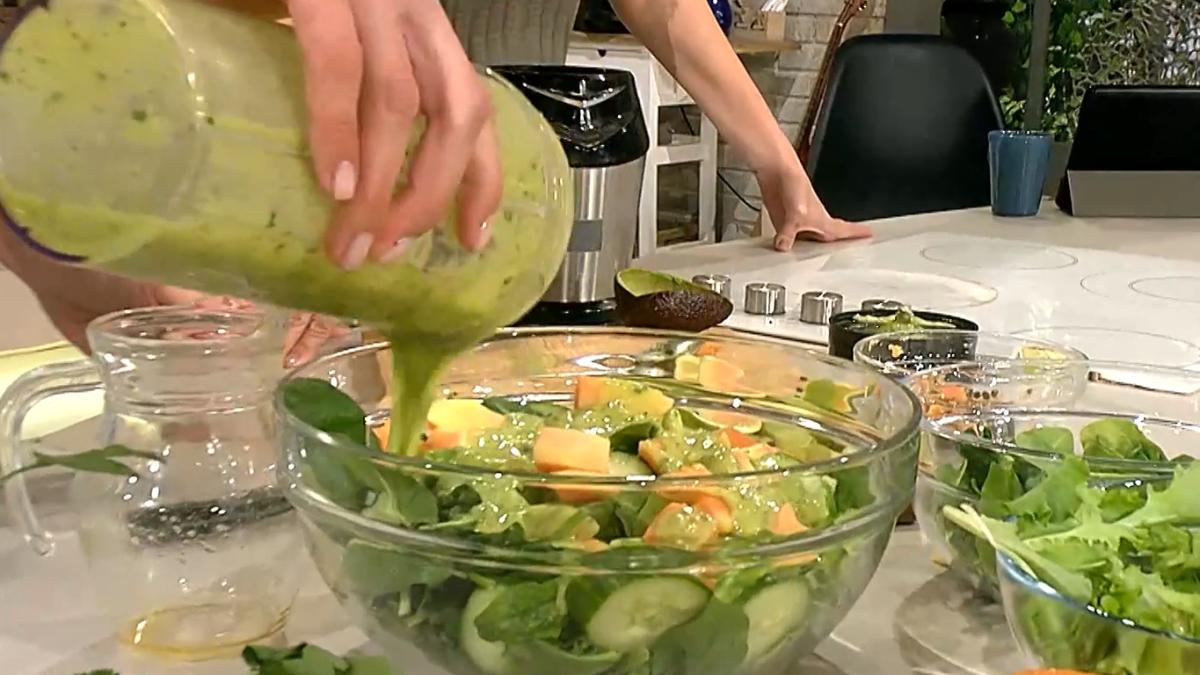 salata-care-ajuta-la-curatarea-organismului--foto-captura-video--at--vorbeste-lumea-pro-tv_31926800