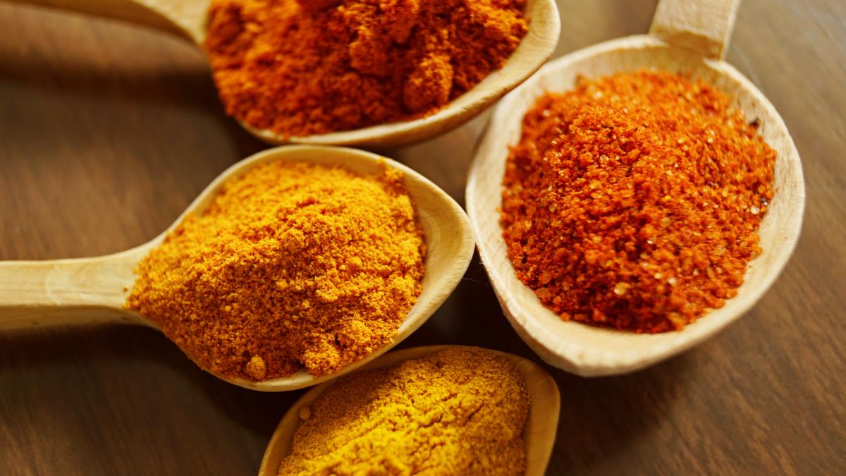 nucsoara--condimentul-care-ti-scade-tensiunea-si-te-ajuta-sa-dormi-bine--cum-faci-ceaiul-si-alifia-de-nucsoara_84978600