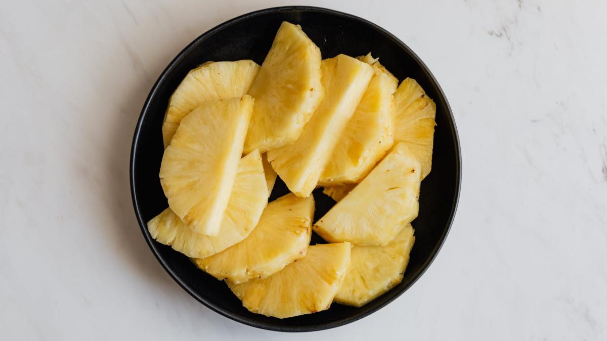 7-motive-pentru-a-consuma-mai-mult-ananas--foto-pexels--at--karolina-grabowska_64927800