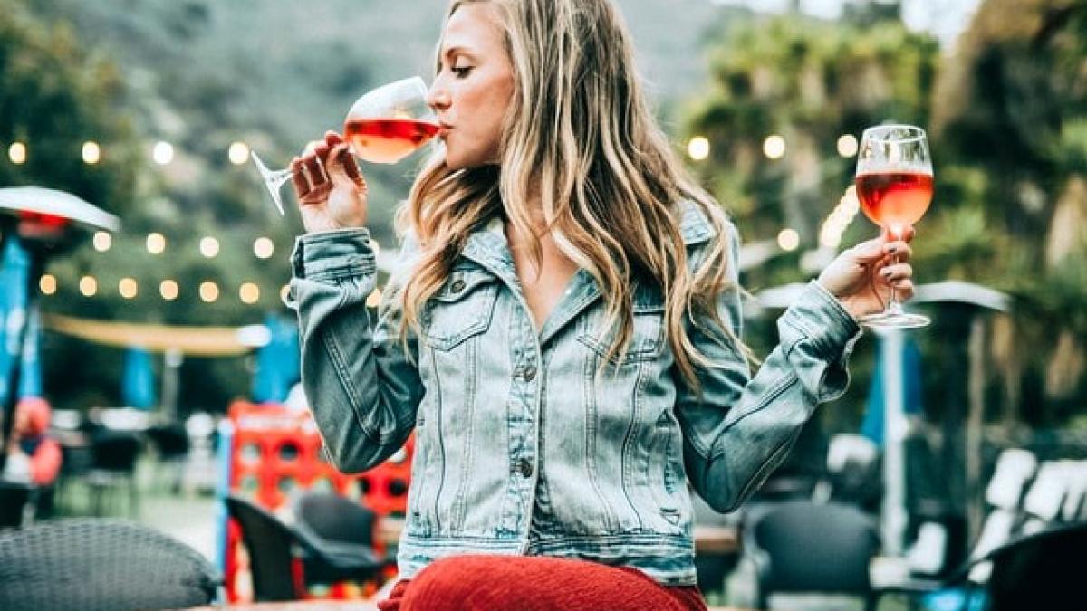 alcool-vara-dieta-silueta-vin_29768600