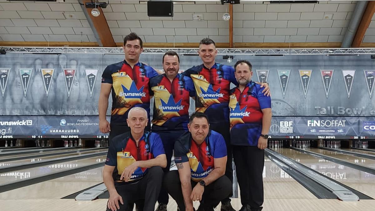 romanianbowlingteam2022_86873200