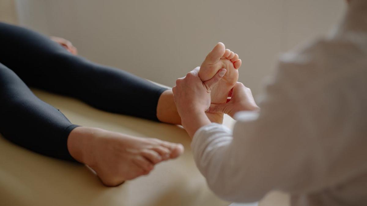 ce-este-osteopatia--foto-pexels--at--yan-krukov_71204800