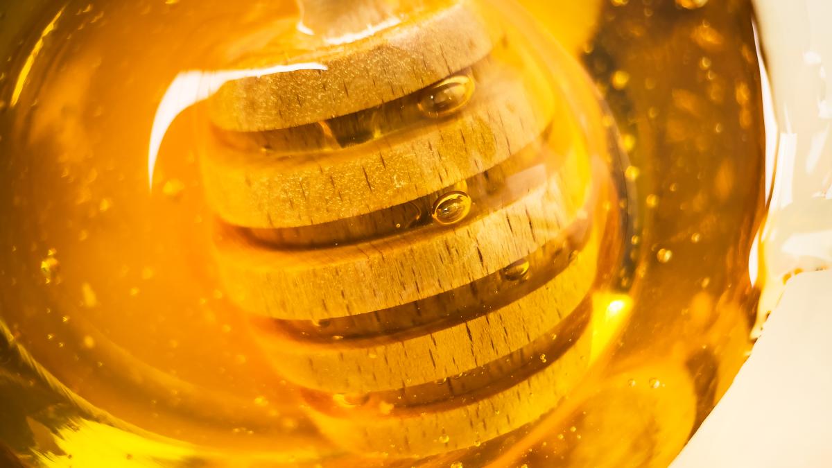 mierea-de-manuka--beneficii-si-riscuri--are-efecte-miraculoase-costa-mult--fara-nicio-justificare_45390400