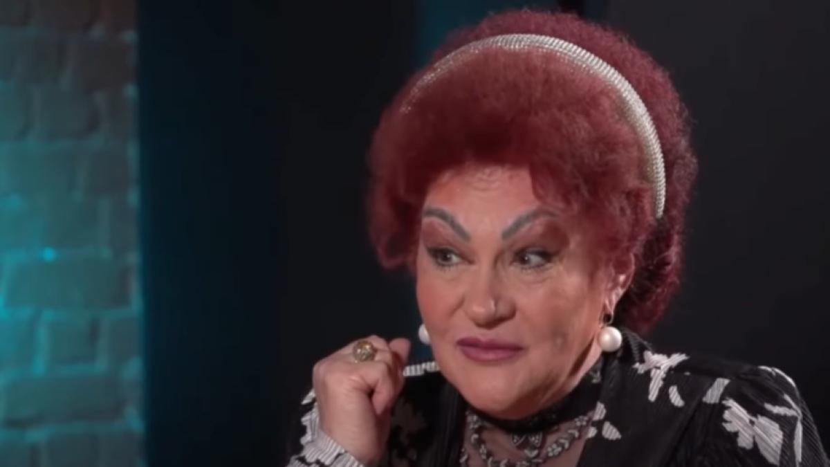 elena-merisoreanu--adevarul-despre-operatiile-estetice-mi-a-placut-sa-fiu-cocheta--imi-bag-acid-pe-la-gura--barba--pe-unde-consider_17960500