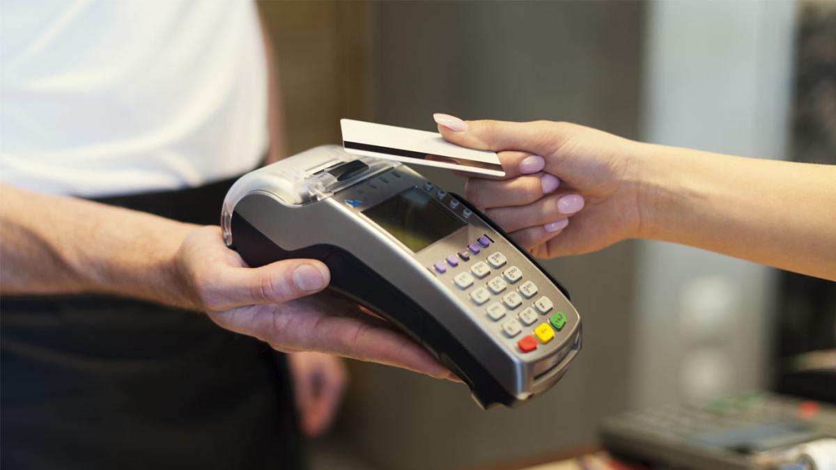 esti-mai-fericit-cand-ai-bani-cum-poti-ajunge-sa-castigi-mai-mult---card-international_79141300