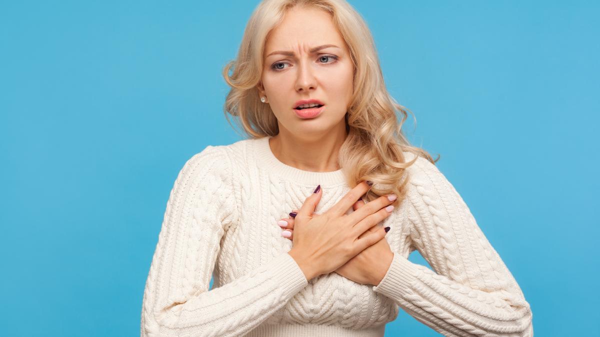 infarct-miocardic-acut--primele-simptome--ce-faci--unde-apare-durerea-si-in-ce-pozitie-trebuie-sa-stai-inima-nu-doare--durerea-e-resimtita-in-alte-zone-ale-corpului_56092200