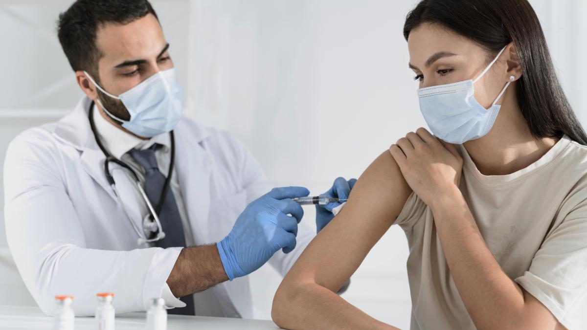 vaccinul-anti-covid--o-enigma--lapadatu-inainte-ziceau---astia-nu-sunt-in-stare-sa-gaseasca-un-vaccin-si-cand-a-aparut-au-zis---ce-e-chestia-asta-pe-repede-inainte-aparuta_01538800