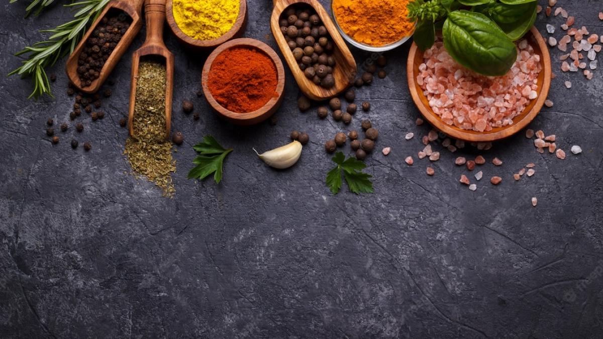 4-condimente-benefice-pentru-tensiunea-arteriala--dietetician-un-adaos-excelentprc-c2prc-a0la-multe-feluri-de-mancare-sarate_01703600