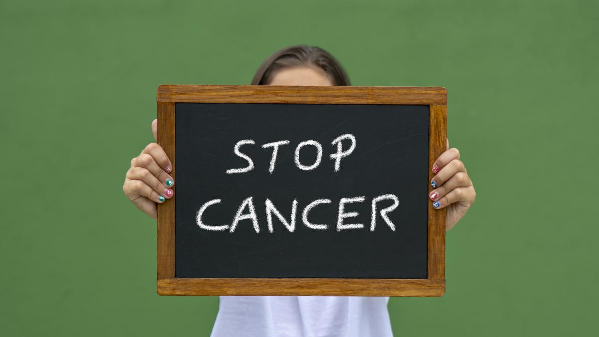 10-trucuri-simple-care-te-feresc-de-cancer--o-pereche-de-adidasi--medicament-revolutionar-pentru-cancer--cum-e-posibil_69956900