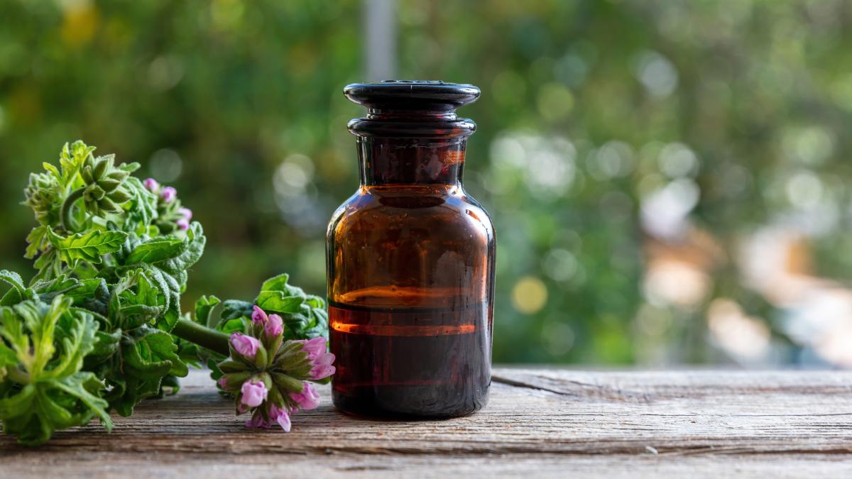 uleiul-esential-de-muscata--proprietati-de-vindecare_01607300