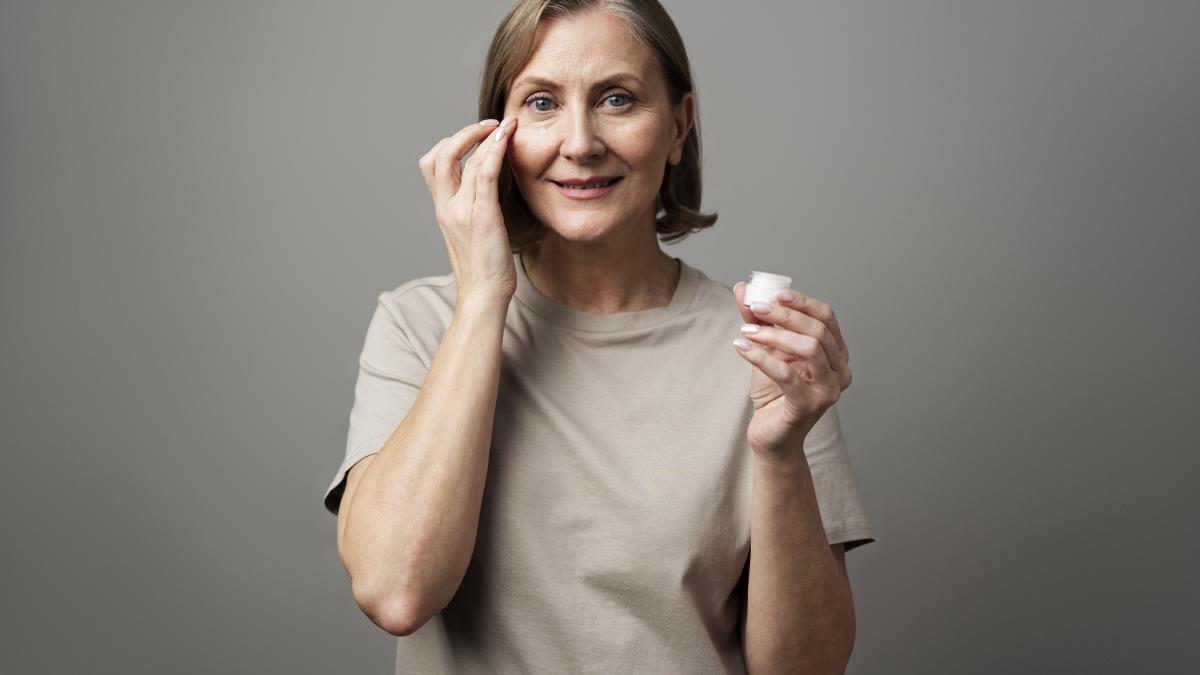 acidul-ferulic--ingredientul-anti-imbatranire-pe-care-trebuie-sa-l-ai-in-crema-de-fata--te-vei-indragosti-de-el--marinescu-sunt-un-fan-declarat--ajuta-la-luminozitate_66420400