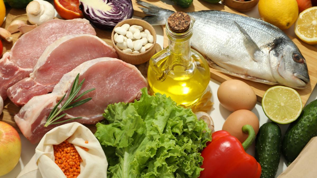 care-sunt-alimentele-cu-care-ne-pacalim-foamea--de-ce-nu-trebuie-sa-mancam-cartofii-fierbinti_18092300