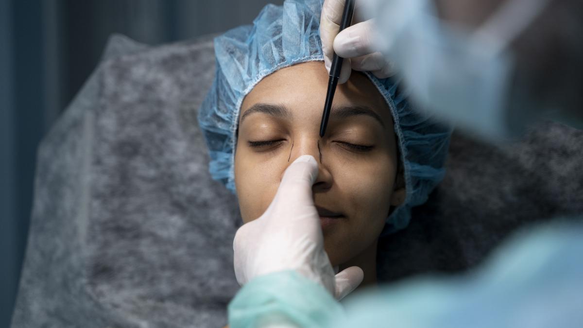 rinoplastia--interventia-pentru-o-respiratie-normala_99783700