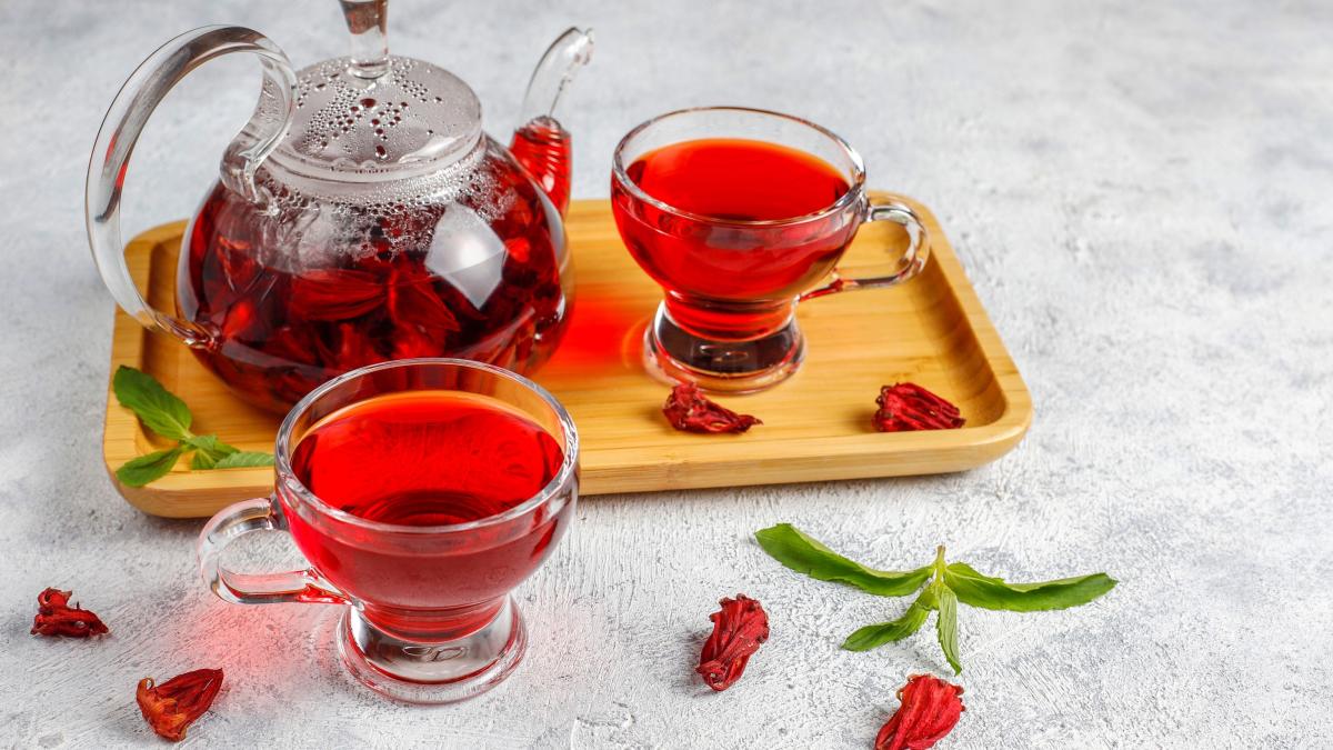 ceaiul-de-hibiscus--beneficii-pentru-sanatate--este-antioxidant-si-are-proprietati-anticancerigene--se-poate-bea-in-fiecare-zi_14382900