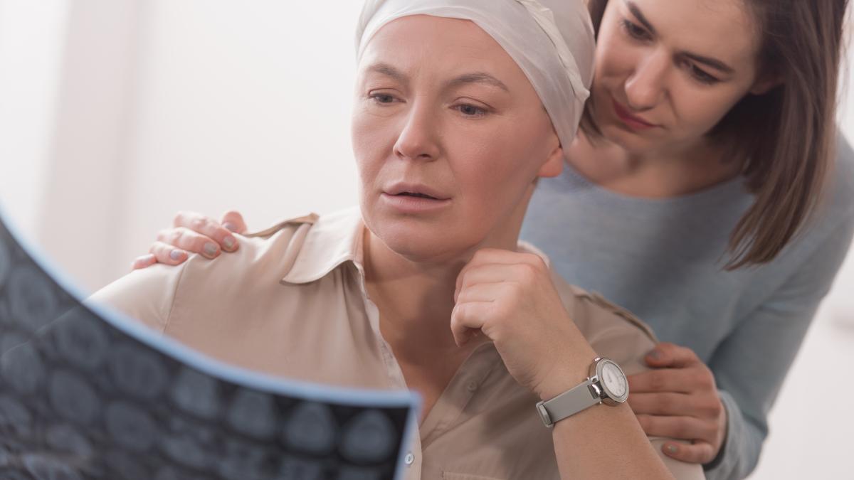 semnele-de-alarma-ca-ai-o-tumora--cum-stii-ca-ai-cancer-in-faza-de-inceput_27312400