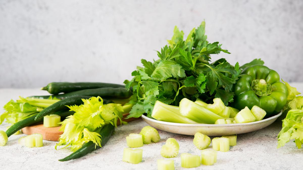 leguma-de-4-lei--cu-putine-calorii--care-albeste-dintii-si-omoara-bacteriile--reduce-ulcerul-gastric-si-inflamatia_54862300