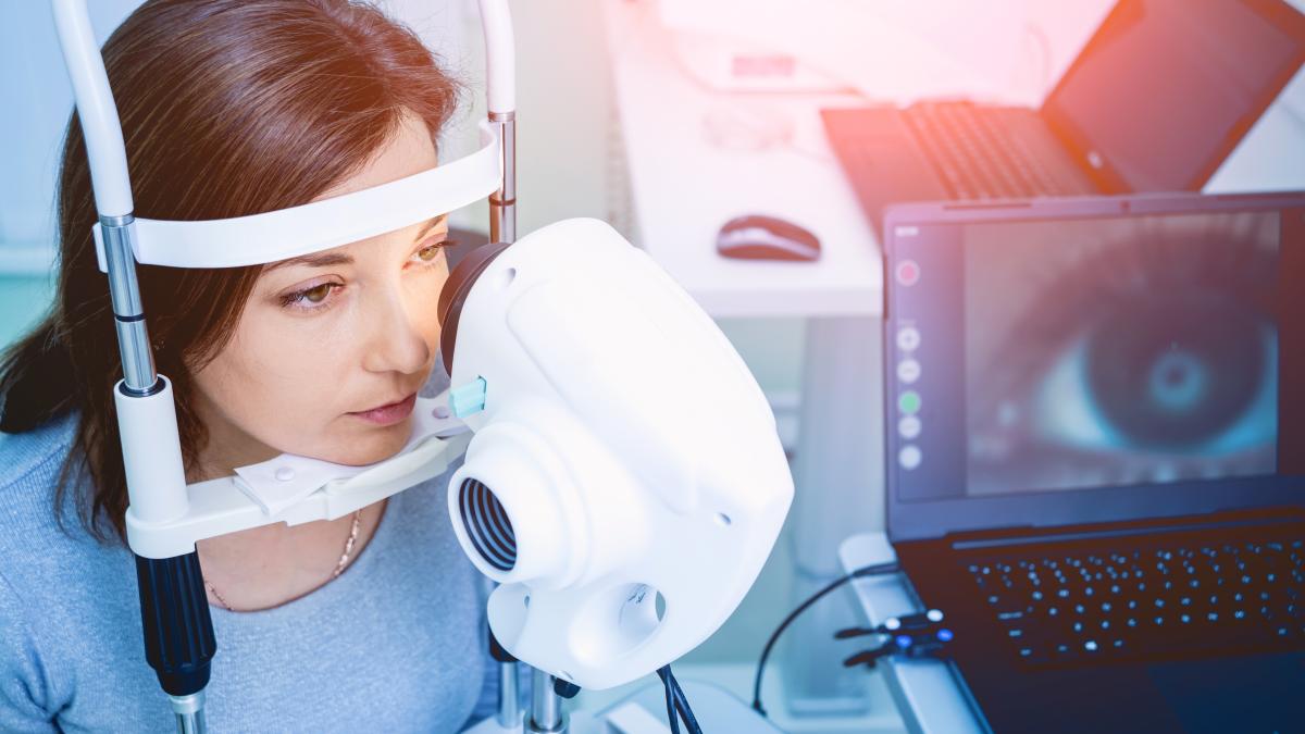 noutati-in-oftalmologie--dr--dorin-chiselita--la-academia-de-sanatate_47877900