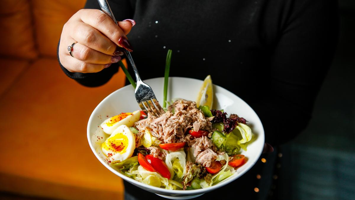 cum-sa-prepari-salata-de-ton_66309300