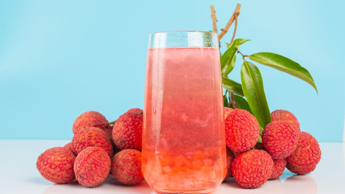 litchi--sursa-importanta-de-vitamina-c-si-b--are-efecte-antigripale-si-antioxidante-si-previne-bolile-de-inima_38603600