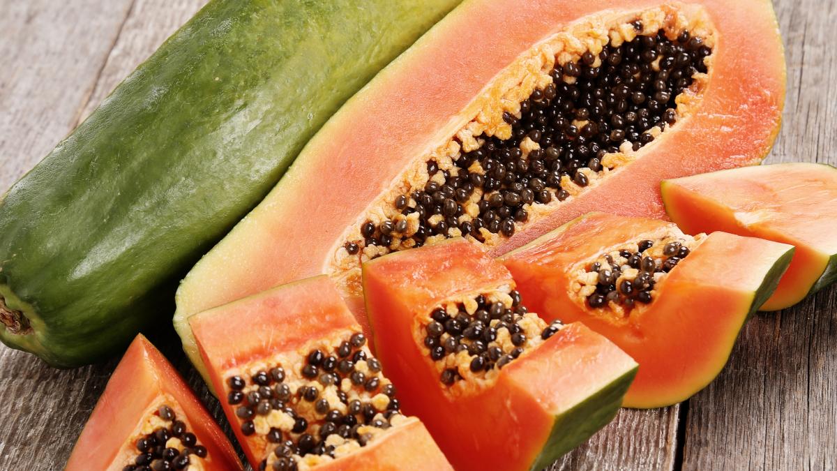 de-ce-sa-nu-mai-arunci-semintele-de-papaya--sunt-comestibile-si-au-proprietati-anticancerigene--la-ce-trebuie-sa-fii-atent-cand-le-consumi_55275400