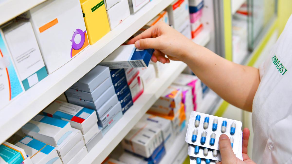 de-ce-nu-este-bine-sa-luati-medicamente-expirate--chiar-expira-medicamentele-cum-elimini-medicamentele-in-mod-corect_73799400