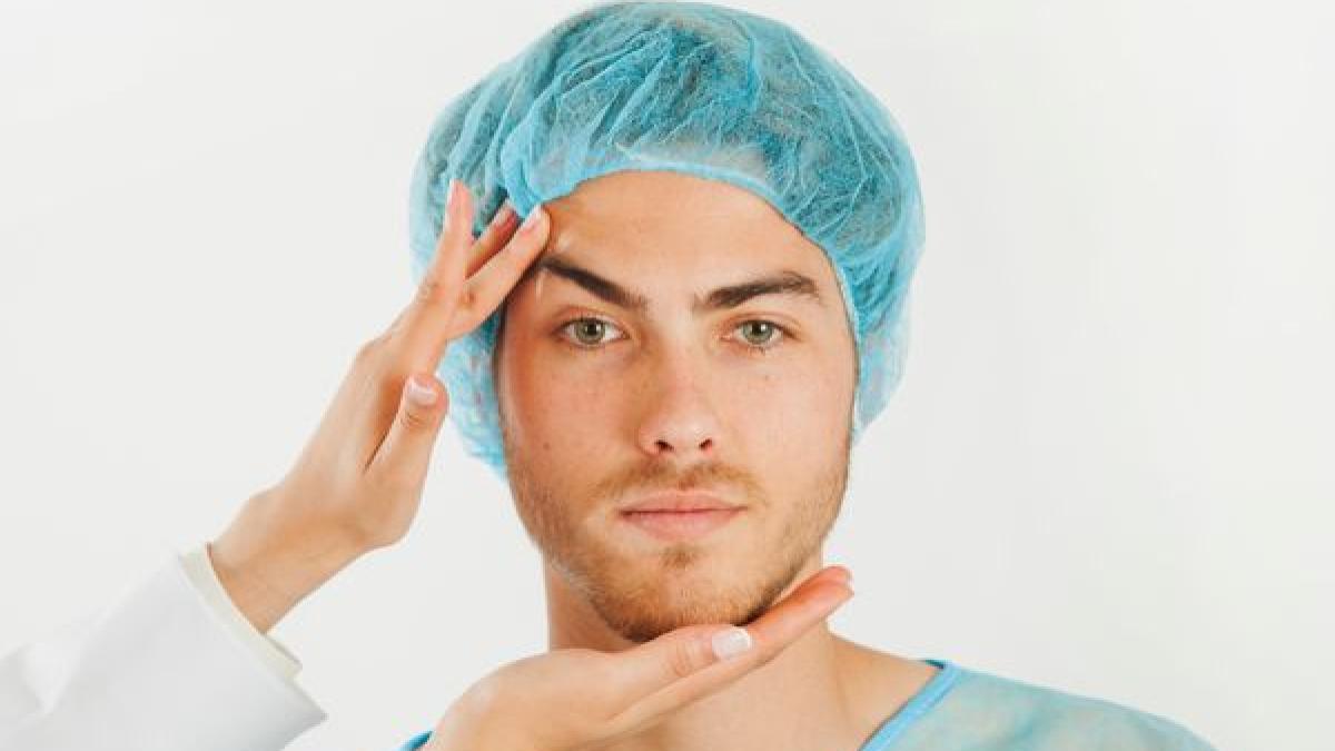 caderea-pleoapelor--cauze-si-tratament--ce-este-blefaroplastia-si-cui-ii-este-indicata--medic-nu-tine-doar-de-genetica_65932300