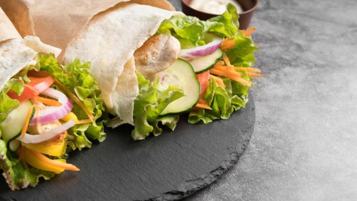 shaorma-prc-e2prc-80prc-9dcu-de-toateprc-e2prc-80prc-9d-pentru-o-dieta-sanatoasa--nutritionist-este-versatila--poti-pune-ce-vrei-in-ea--carnea-este-elementul-de-baza_99430900