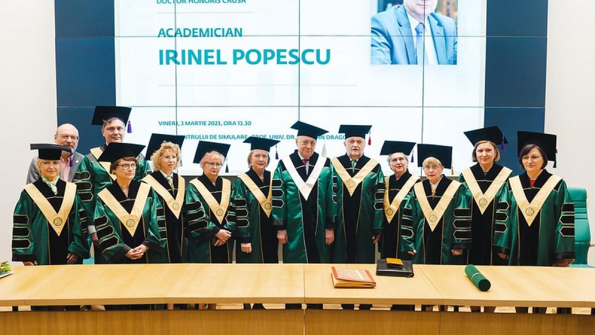 irinel-popescu-a-primit-titlul-de-doctor-honoris-causa-de-la-umf-iasi-foarte-onorat-pentru-titlu_49045600