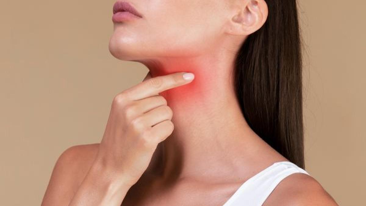 laringita-acuta--cauze-si-tratament--apostol-in-10-15-minute--poate-sa-se-inflameze--este-o-urgenta-medicala_26475600