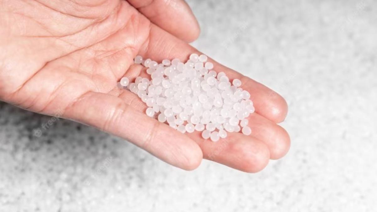 pliculete-cu-silicagel-valoreaza-cat-auriul--iata-de-ce-nu-ar-trebui-sa-le-arunci_88364900