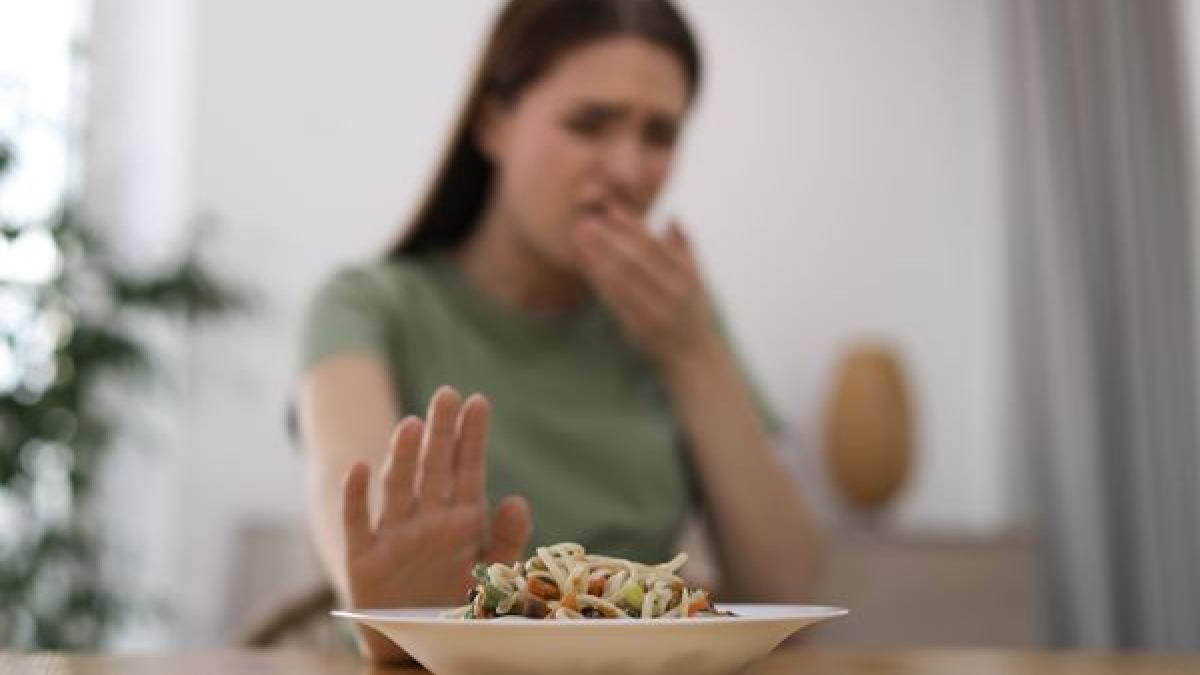 gastrita-de-primavara--asociata-cu-stresul--care-sunt-alimentele-ce-trebuie-evitate--plesea-in-14-zile-esti-un-om-liber-sa-mananci-salate_70770900
