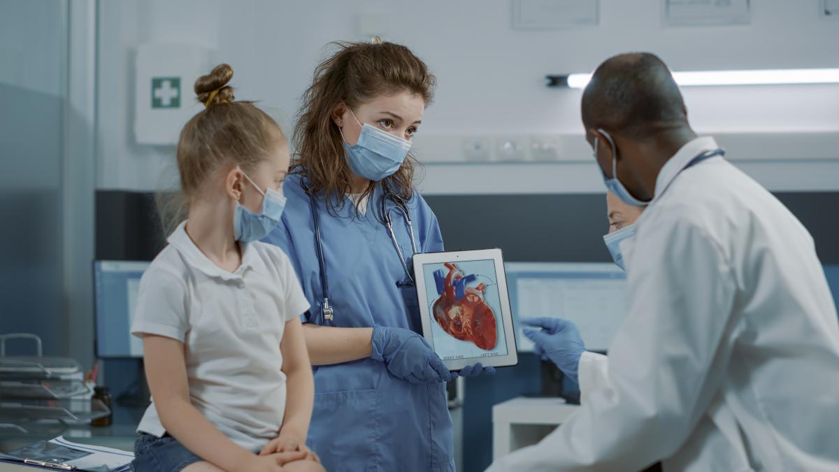 25-de-copii-cu-malformatii-la-inima--salvati-gratuit-in-6-luni--costache-sanador-operatii-complexe-care-de-multe-ori-nu-se-realizeaza-la-noi---romania-pierde-in-fiecare-an-1000-de-copii_84836700