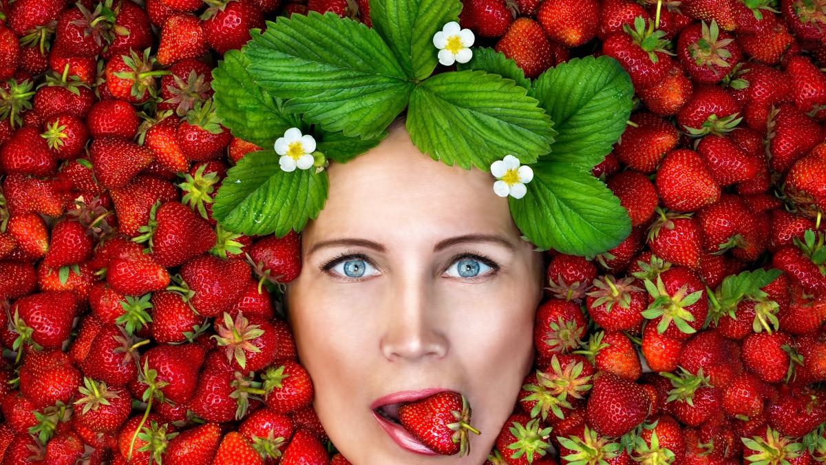 de-ce-sa-ti-pui-capsuni-pe-fata--beneficii-uimitoare-pentru-fata-4-pasi-pentru-o-masca-faciala-acasa_42851000