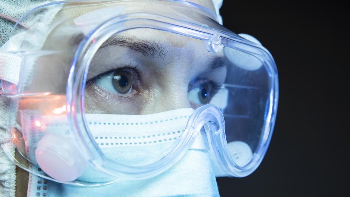 cand-au-aparut-robotii-in-medicina--ce-rol-a-jucat-razboiul-stelelor-a-lui-reagen--teodor-buliga-avantul-a-fost-exploziv--lucrurile-bune-in-medicina--inspirate-de-razboi-sau-astronomie_52370500