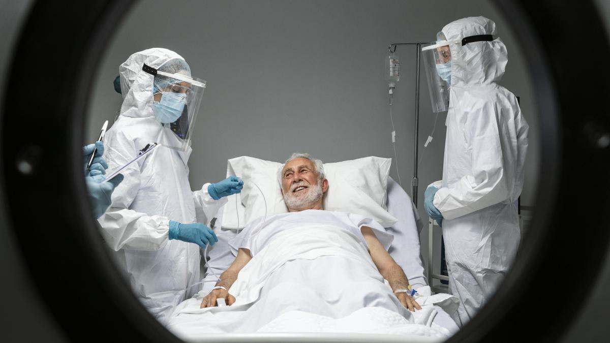 robotul-in-oncologie--tehnica-ce-descopera-tumoarea--teodor-buliga-vezi-daca-un-ganglion-este-in-preajma-tumorii-si-daca-e-prins-sau-nu-de-tumoare_34715100