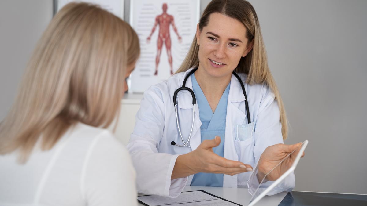 medic-roman-in-elvetia--mesaj-pentru-autoritati-si-medici-eu-investighez-si-dictez-rezultatele-unei-secretare--nu-stau-sa-vad-stai-ca-n-a-mers-sistemul--stai-ca-foaia---_53298300