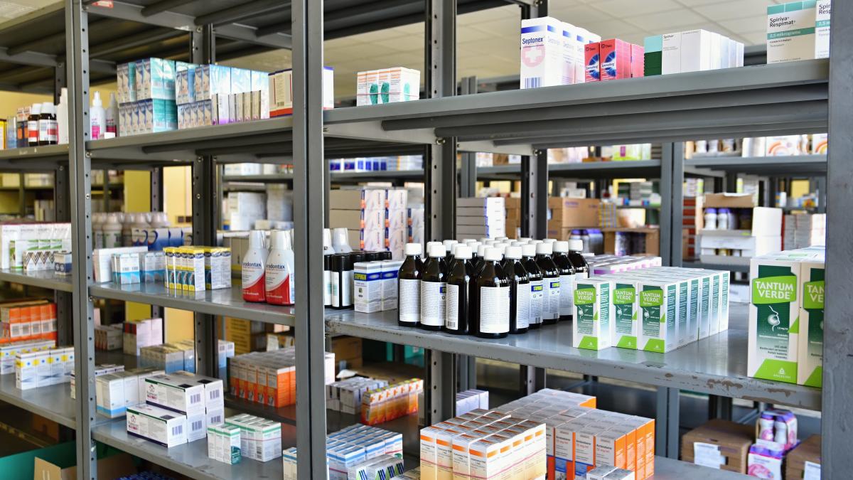 farmacia-fara-farmacisti-_54941000