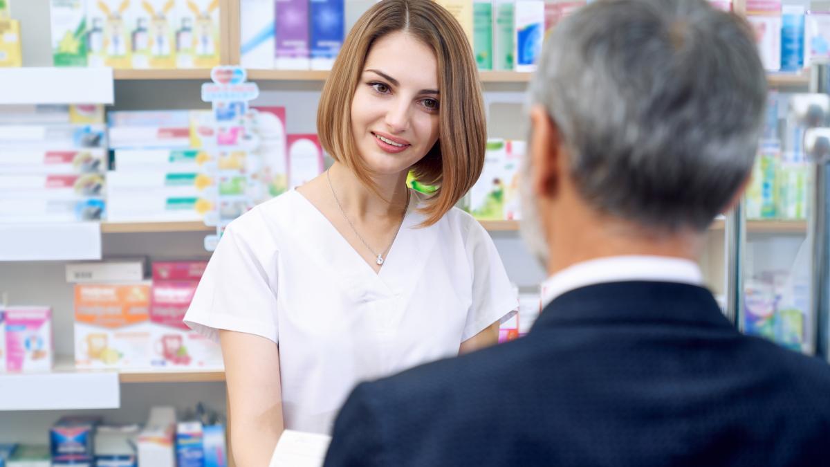 farmacia--profesie-neatractiva-_12654900