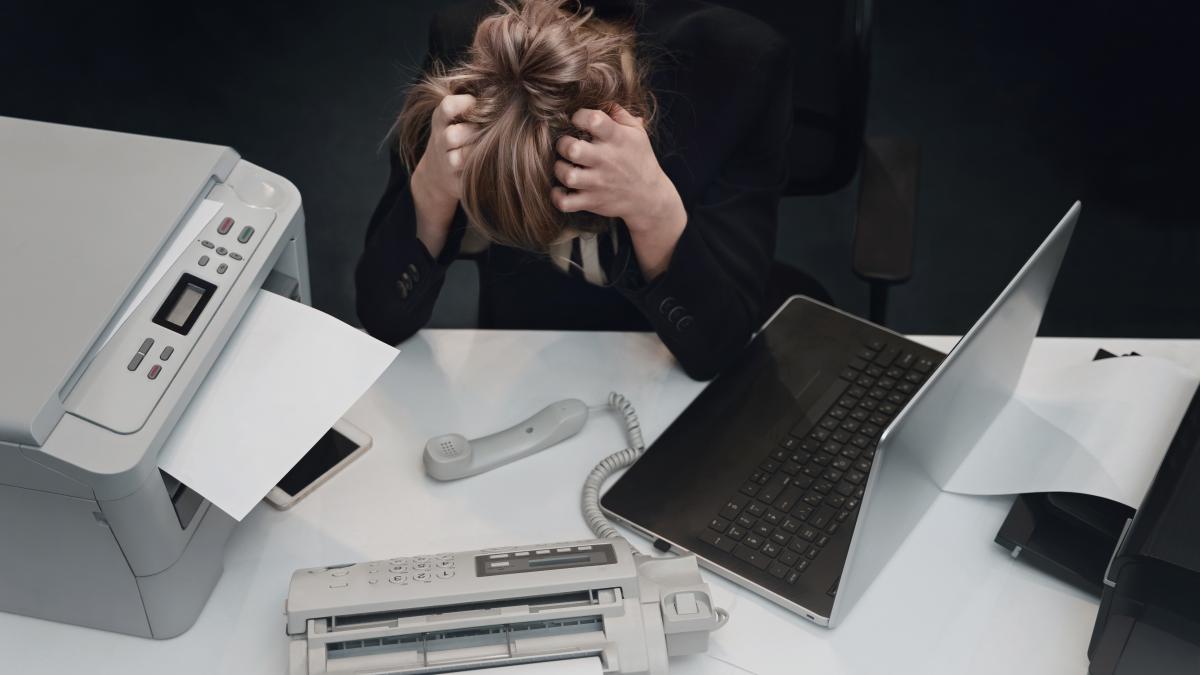 burnout-ul-de-vacanta--noua-forma-de-epuizare--cum-se-manifesta-si-cum-putem-sa-scapam-de-ea--mihai-bran-intoarcerea-la-birou-este-mai-lenta--apare-aceasta-presiune-de-a-termina-absolut-tot_48174600