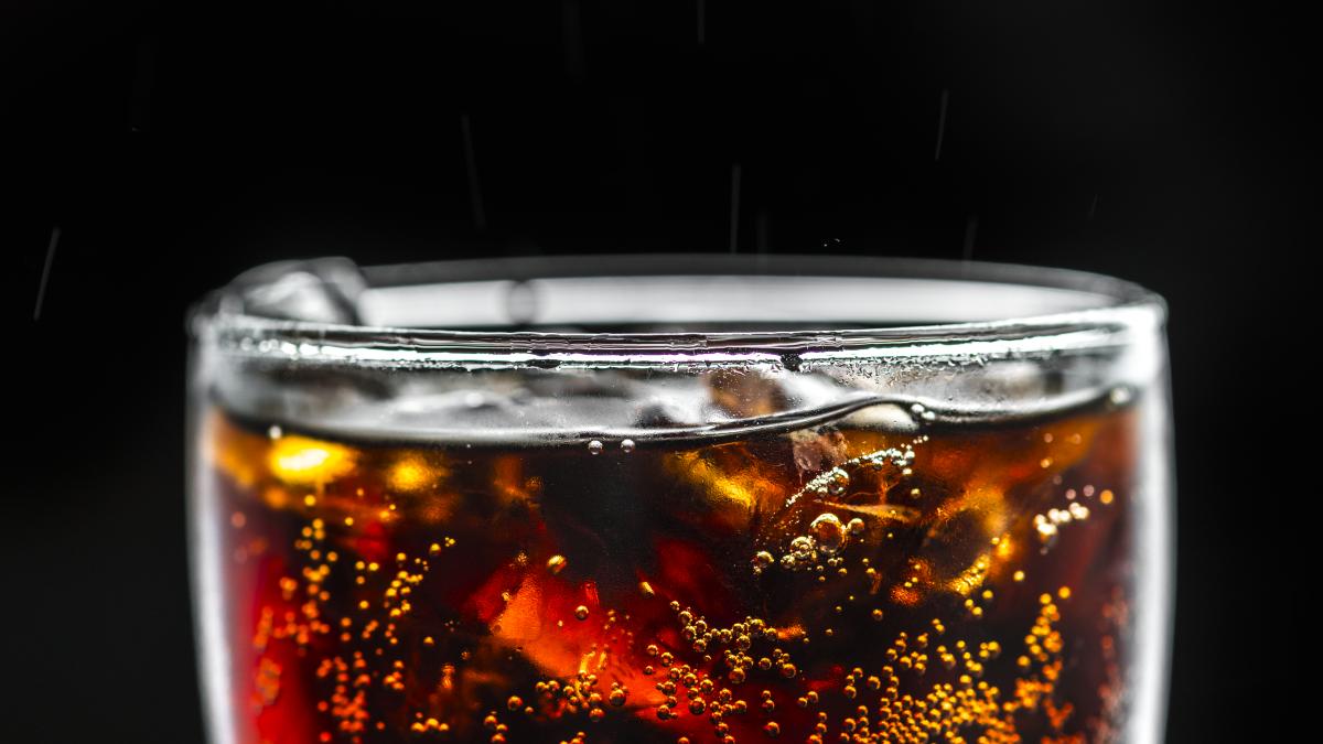 aspartamul--folosit-in-mustar--lapte--cola-sau-guma-zero-zahar--declarat-posibil-cancerigen-pentru-oameni--lista-alimentelor-care-contin-aspartam-si-pe-care-le-mananci-zilnic_25614600