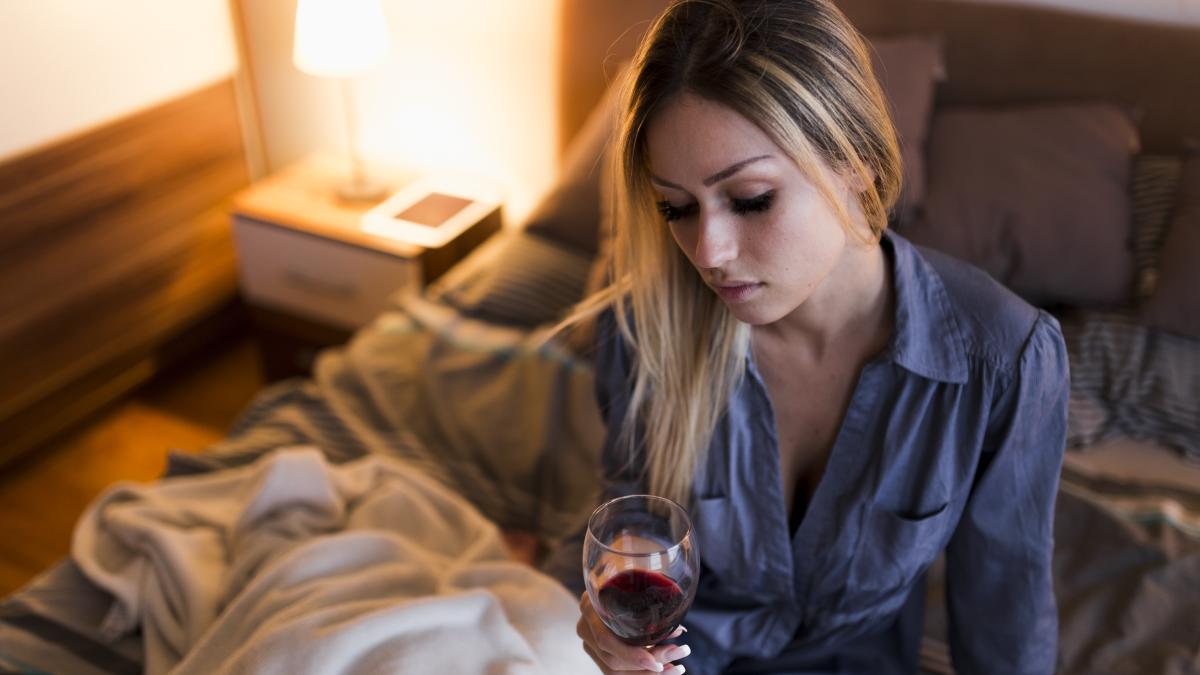 alcoolul--somniferul-care-nu-te-lasa-sa-te-odihnesti_85621500