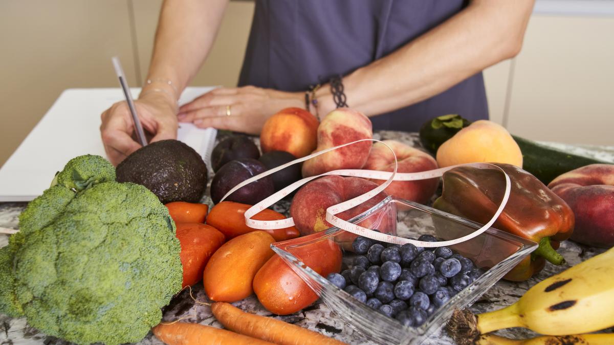 20-de-trucuri-pentru-depozitarea-corecta-a-alimentelor--daca-faci-asta--vor-rezista-mai-mult-timp-si-vei-reduce-risipa-alimentara_29893900