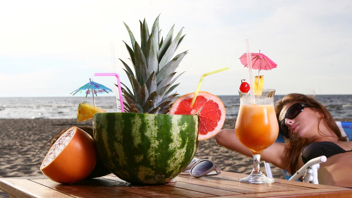 7-cele-mai-bune-bauturi-de-vara--de-ce-sa-le-consumi-in-sezonul-cald--alcoolul-nu-se-numara-printre-ele_76975400